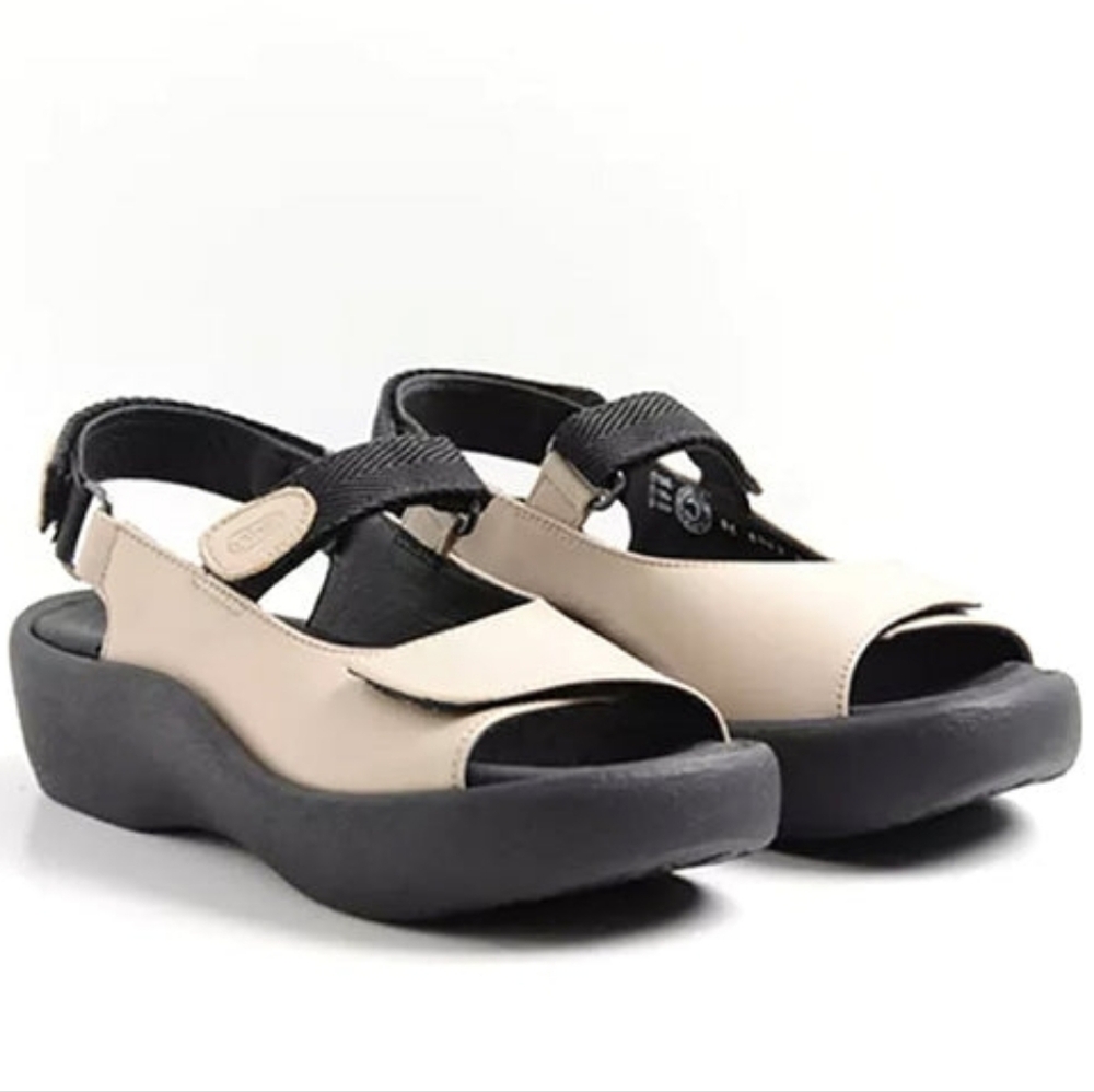 Wolky Jewel sandal in Linen Size 42